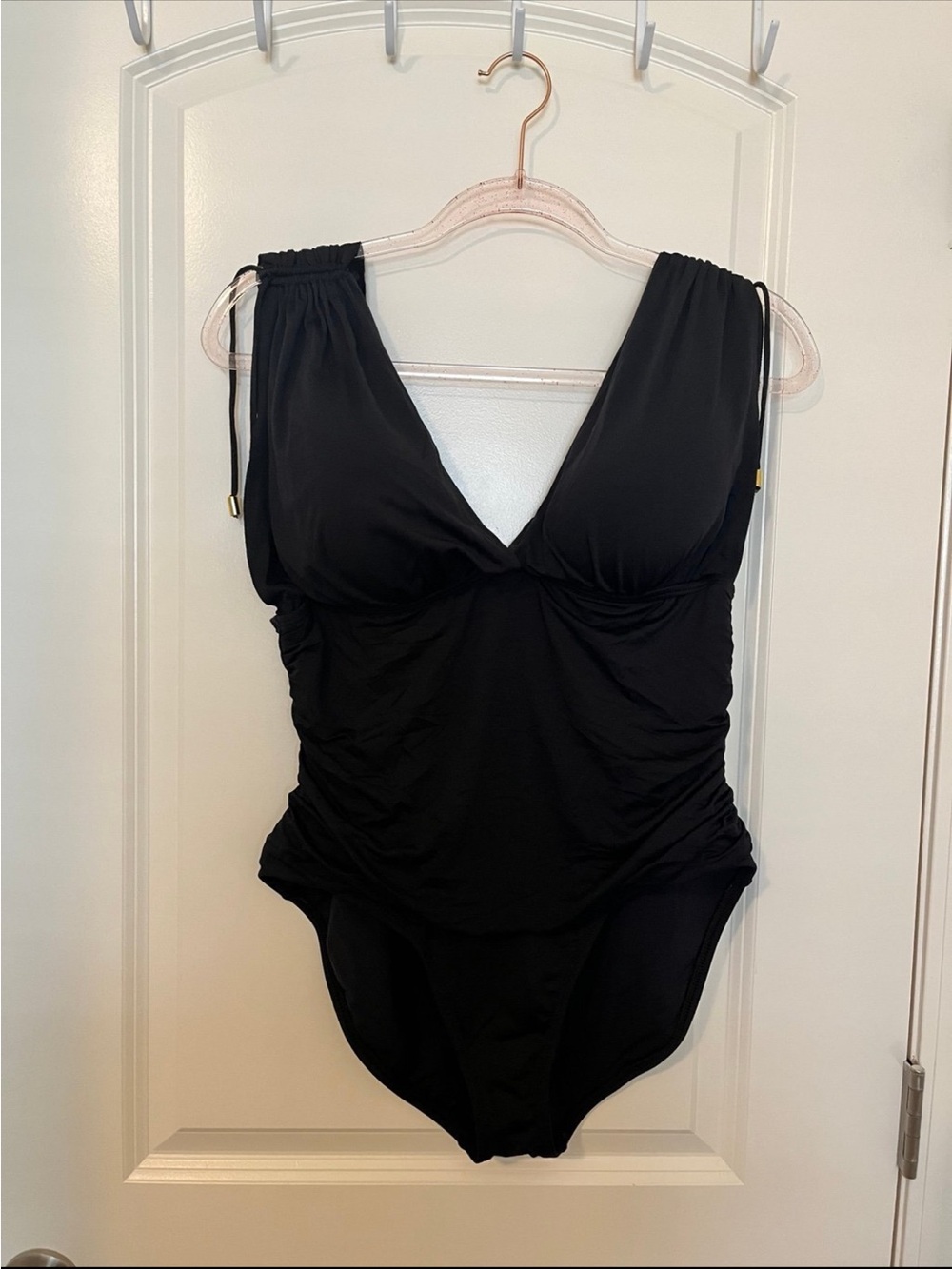La Blanca Tummy Control Black One-Piece Swimsuit - Women’s Size 16